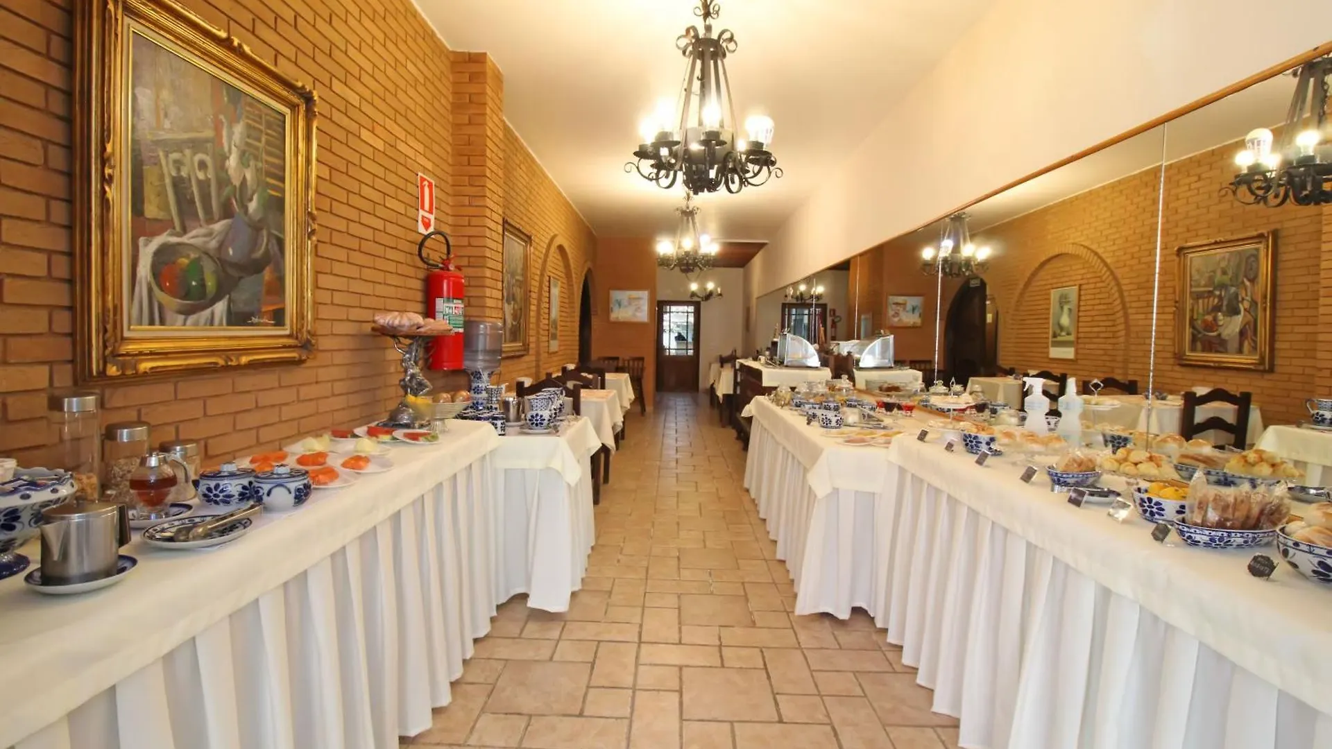 **** אורחן Pousada Villa Capivary Campos do Jordão ברזיל